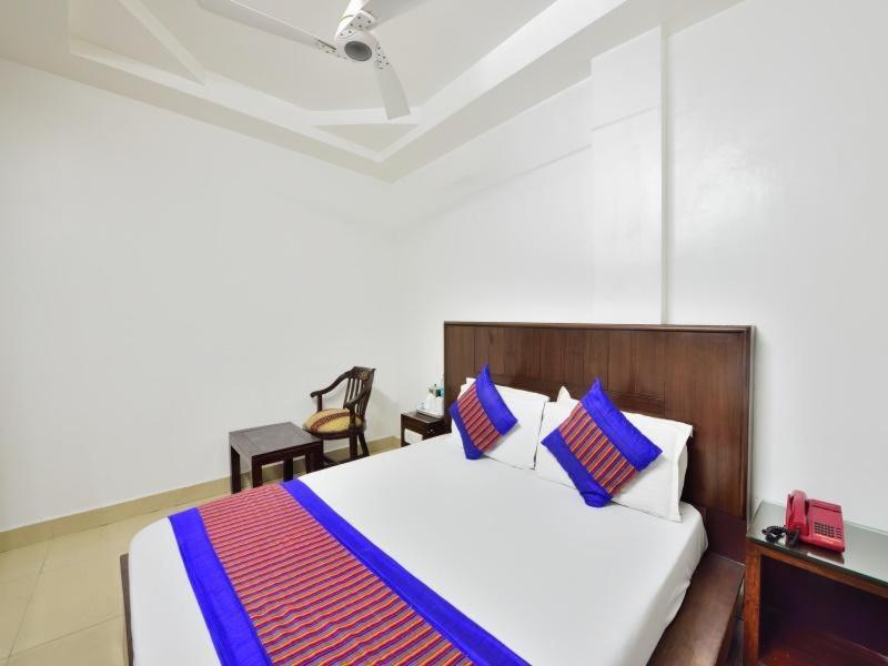 Hotel Sai International New Delhi Exteriör bild
