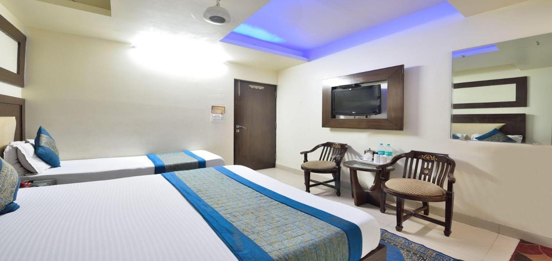 Hotel Sai International New Delhi Exteriör bild